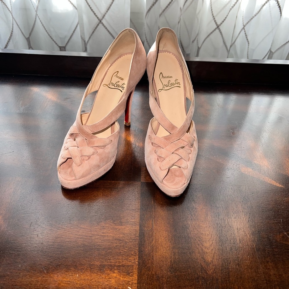 Louboutin pinky nude pumps